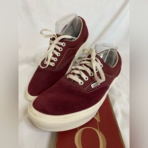 Vans Comfycush Era Shoes Suede sneakers, Wine Red, Men’s Size 8.5, Women’s 10